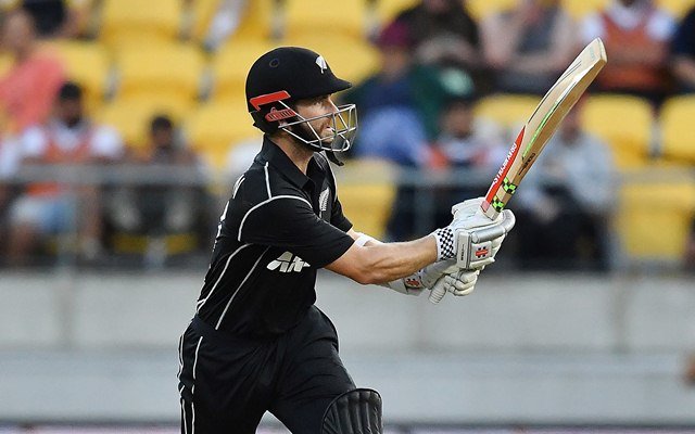 Kane Williamson bats. (Photo by Mark Tantrum/Getty Images)