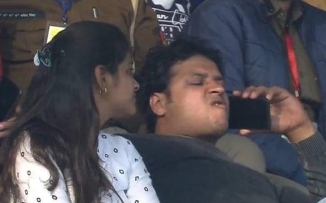 A cricket fan watching India vs New Zealand match (Photo Source: Twitter)