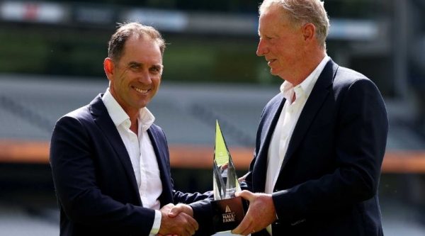Justin Langer and Peter King, Chairman of the Australian hall of fame, (Image Source: Cricket Australia)
