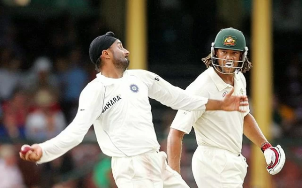 Andrew Symonds of Australia watches Harbhajan Singh. (Photo Source: Getty Images)
