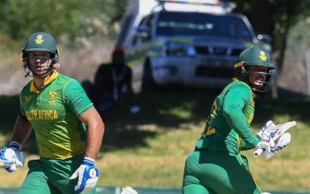 Janneman Malan and Quinton de Kock. (Photo by RODGER BOSCH/AFP via Getty Images)