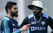 Virat Kohli and Mohammed Siraj. (Photo by Gareth Copley/Getty Images)