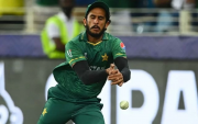 Hasan Ali drops the catch of Matthew Wade. (Photo by Alex Davidson/Getty Images)