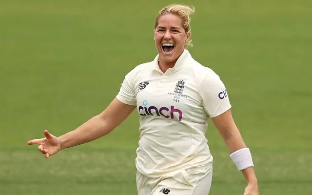 Katherine Brunt. (Photo by Mark Kolbe/Getty Images)