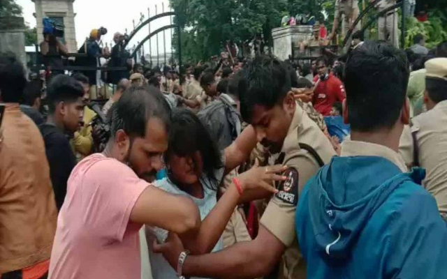 crowd at gymkhana ground (pic source-twitter)