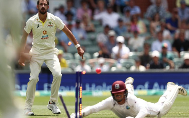 Mitchell Starc Runout Tagenarine Chanderpaul (Pic Source-Twitter)