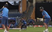 Rahul Dravid and Shubman Gill (Image Source: BCCI Twitter Screengrab)