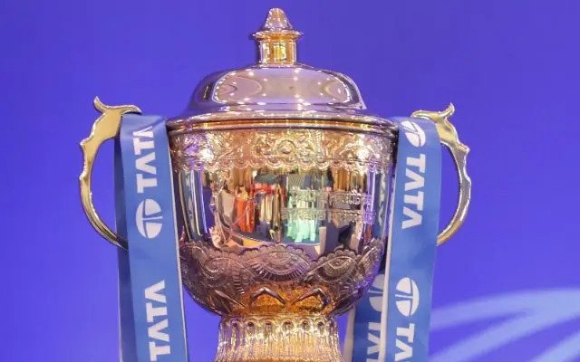 IPL Trophy (Photo Source: Twitter)