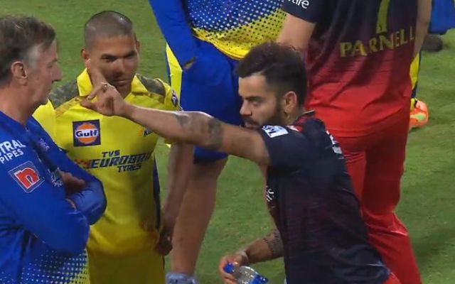 Akash Singh & Virat Kohli (Photo Source: Twitter)