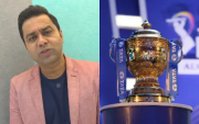Aakash Chopra and IPL Trophy. (Image Source: IPL/BCCI)