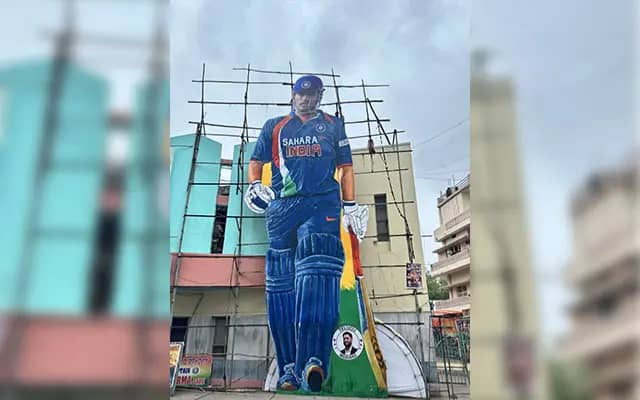 MS Dhoni Cut Out (Pic Source-Twitter)