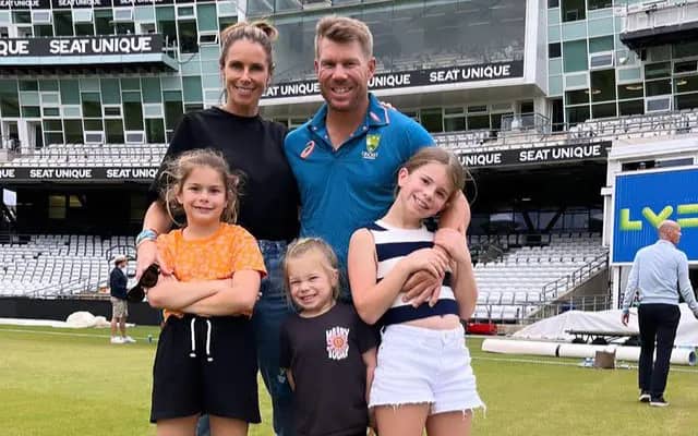 David Warner And His Family (Pic Source-Twitter)