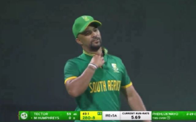 Coach JP Duminy fielding for South Africa