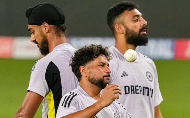 Kuldeep Yadav And Varun Chakarvarthy (Pic Source-X)
