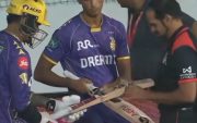 Sunil Narine Bat Check (Pic Source-X)