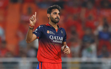 RCB director explains reason behind not retaining Mohammed Siraj (image via getty)