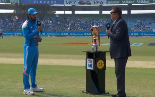 IND vs SA 2nd ODI: SA won the toss elected to bowl (image via JioStar)