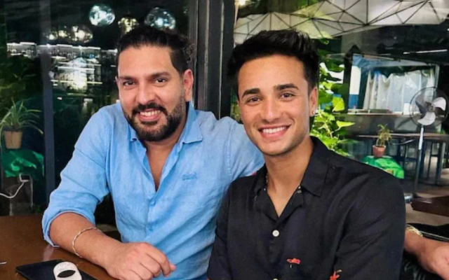 IND vs NZ: Yuvraj with Abhishek Sharma (image via X)