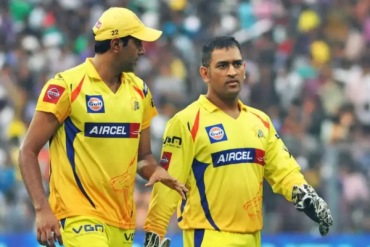 R Ashwin with MS Dhoni (Image credit Twitter - X)