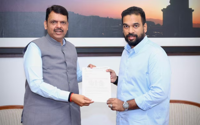 Shri. Devendra Fadnavis along with Mumbai Cricket Association President Shri. Ajinkya Naik (image via X)