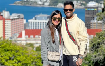 Suryakumar Yadav and Devisha Shetty (Image Credit- Twitter X)