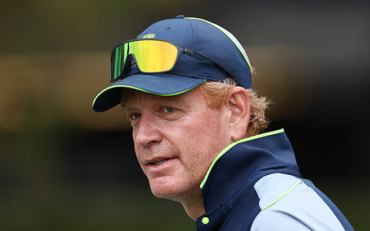 Andrew McDonald Urges ICC to Increase Squad Sizes to 17 for 2027 World Cup (image via getty)