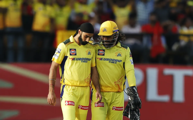 Simarjeet Singh Explains How MS Dhoni Empowers Bowlers (image via X)