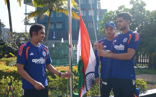 Indian team hoists tricolour and sings Jana Gana Mana in Galle on Independence Day (image via BCCI/X)