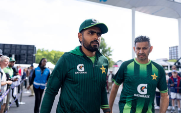 Michael Atherton Hits Out at PCB's Mid-Series Overhaul, Feels for Babar Azam (image via getty)